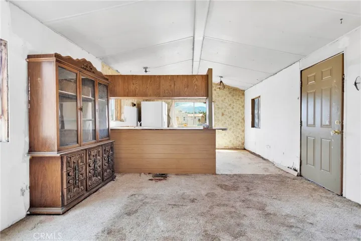 9339 Vinton Road, Phelan, California 92371