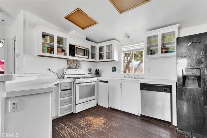 9339 Vinton Road, Phelan, California 92371