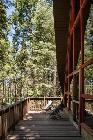 27861 Rainbow Drive, Lake Arrowhead, California 92352