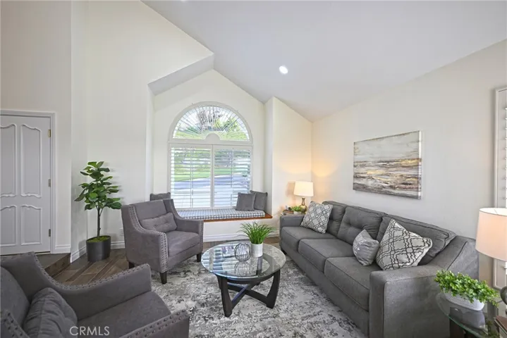 550 S Londerry Lane, Anaheim, California 92807