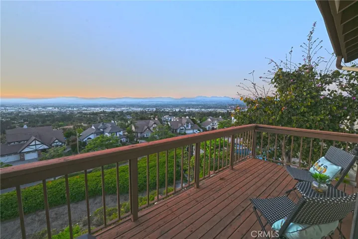 550 S Londerry Lane, Anaheim, California 92807