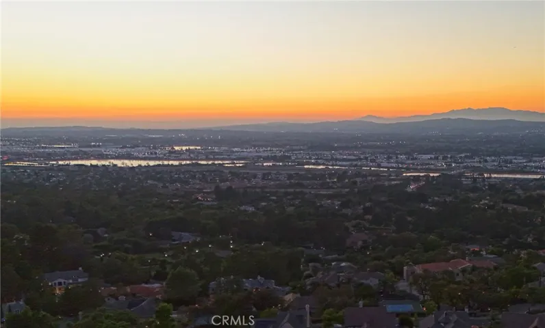 550 S Londerry Lane, Anaheim, California 92807