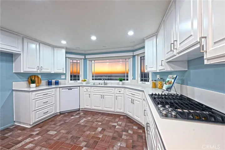 550 S Londerry Lane, Anaheim, California 92807