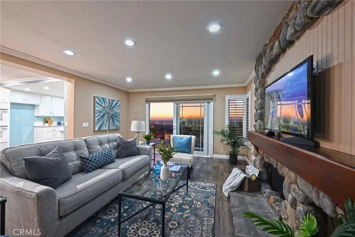 550 S Londerry Lane, Anaheim, California 92807