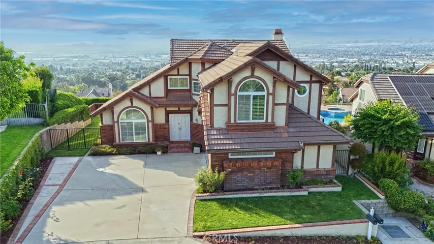 550 S Londerry Lane, Anaheim, California 92807