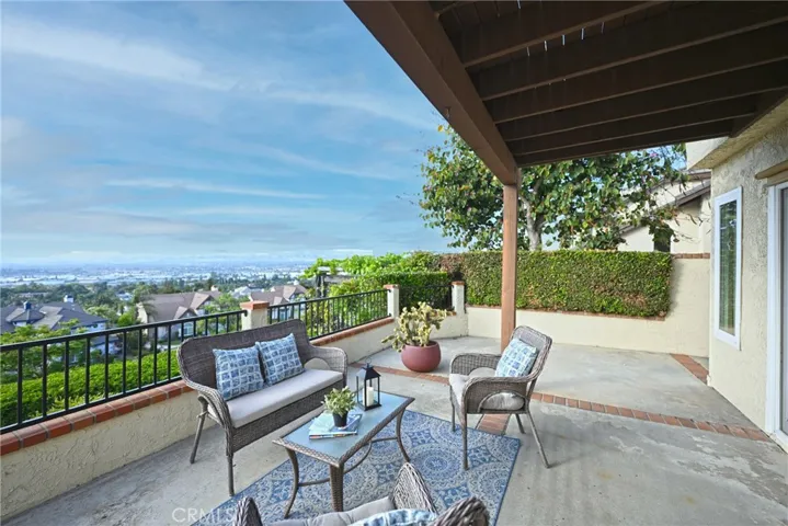 550 S Londerry Lane, Anaheim, California 92807