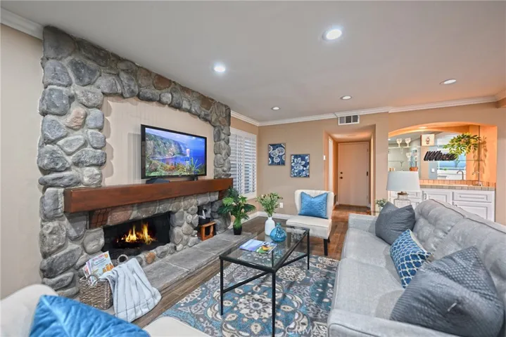 550 S Londerry Lane, Anaheim, California 92807