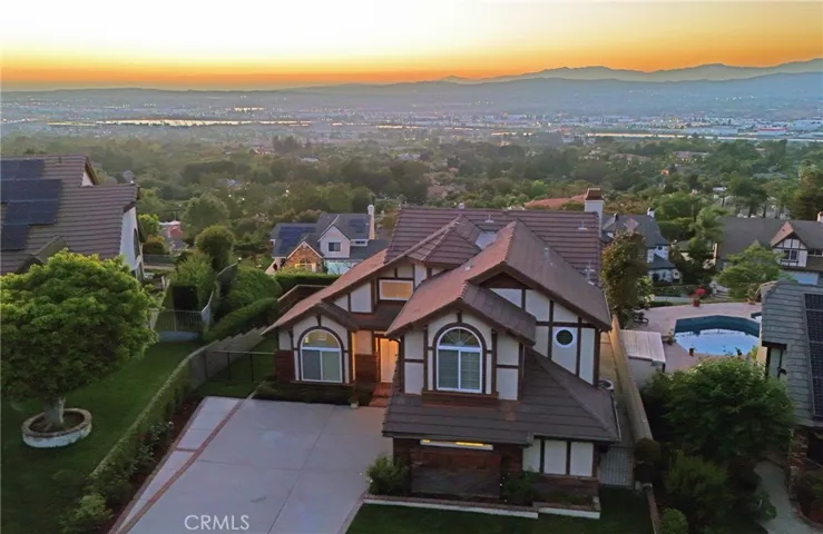 550 S Londerry Lane, Anaheim, California 92807