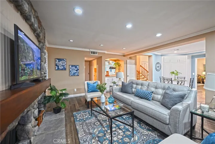 550 S Londerry Lane, Anaheim, California 92807