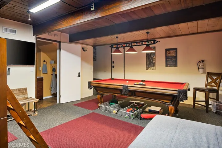 28520 Shenandoah Drive, Lake Arrowhead, California 92352