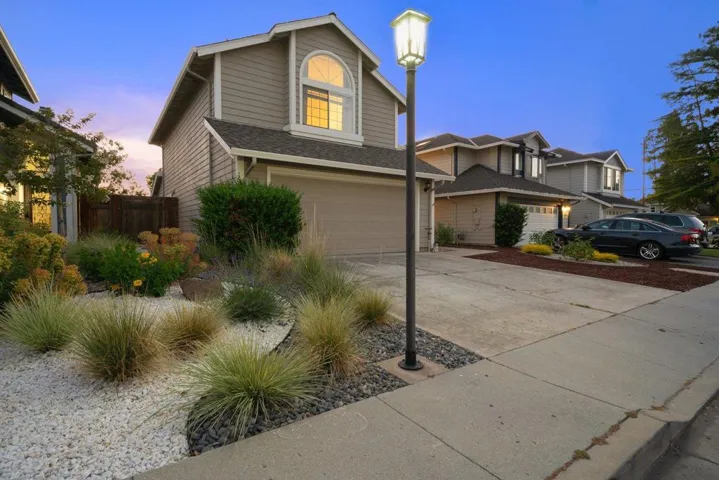 905 Kara Way, Campbell, California 95008