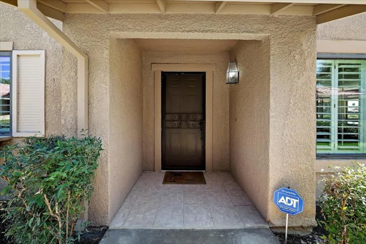 07-Entrance