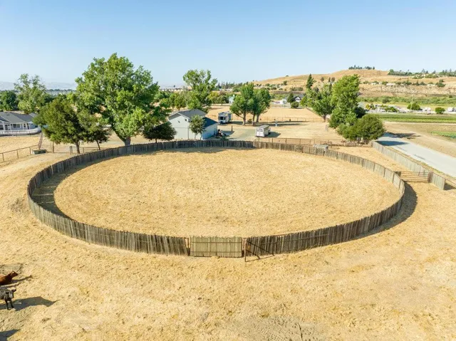 401 Cowden Road, Hollister, California 95023