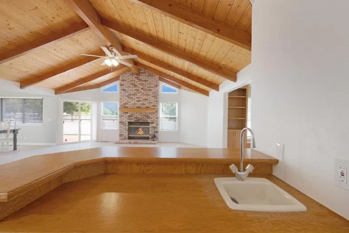 401 Cowden Road, Hollister, California 95023