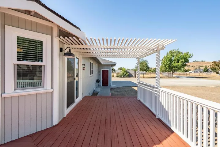 401 Cowden Road, Hollister, California 95023
