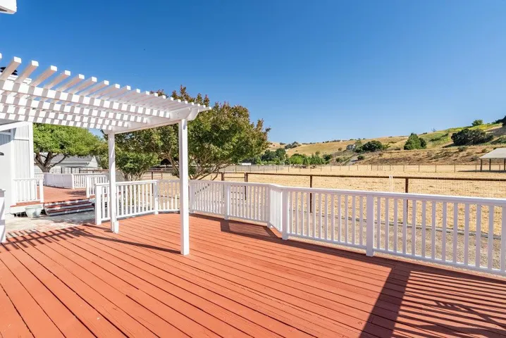 401 Cowden Road, Hollister, California 95023