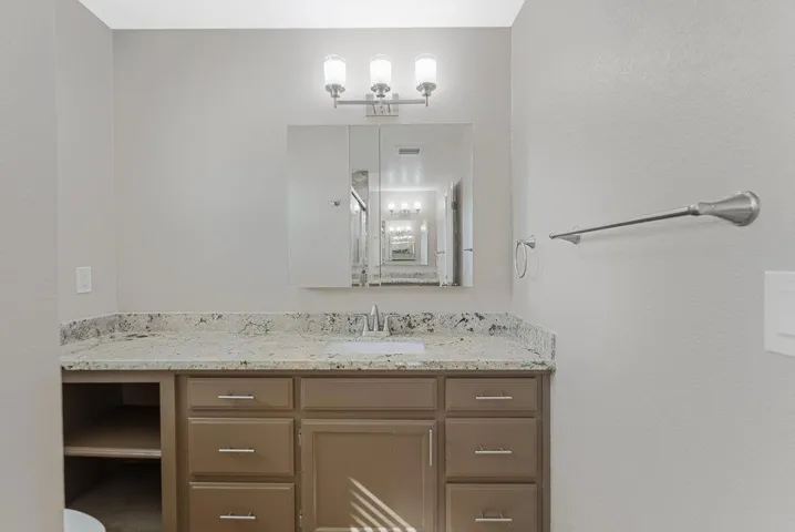 401 Cowden Road, Hollister, California 95023