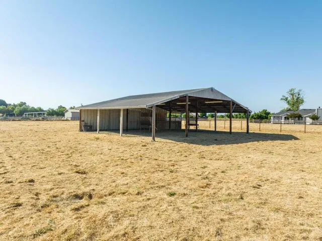 401 Cowden Road, Hollister, California 95023