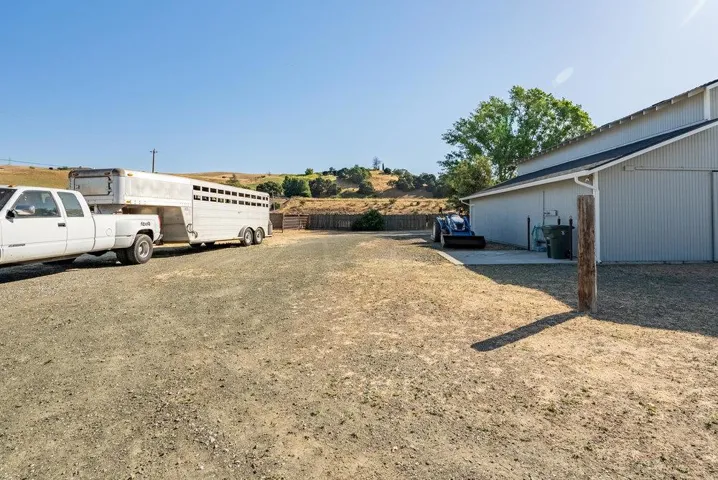 401 Cowden Road, Hollister, California 95023