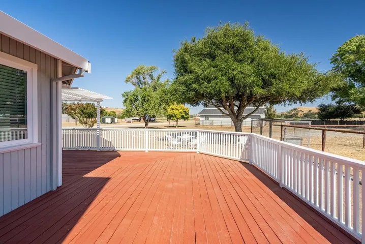 401 Cowden Road, Hollister, California 95023