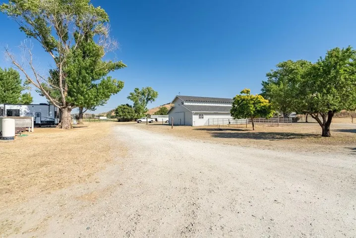 401 Cowden Road, Hollister, California 95023
