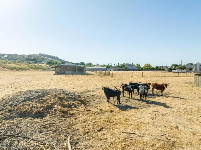 401 Cowden Road, Hollister, California 95023