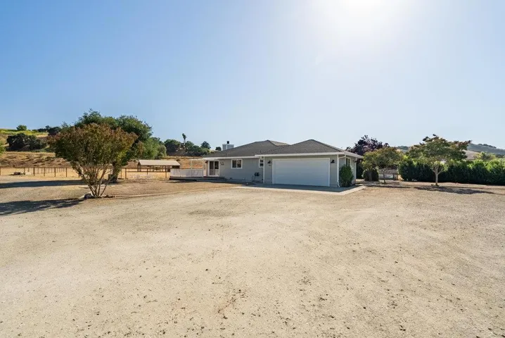 401 Cowden Road, Hollister, California 95023
