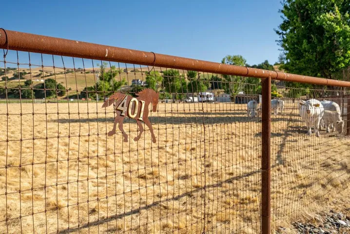 401 Cowden Road, Hollister, California 95023