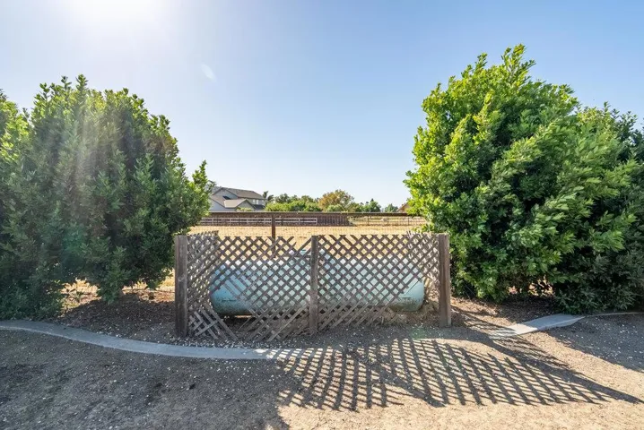401 Cowden Road, Hollister, California 95023