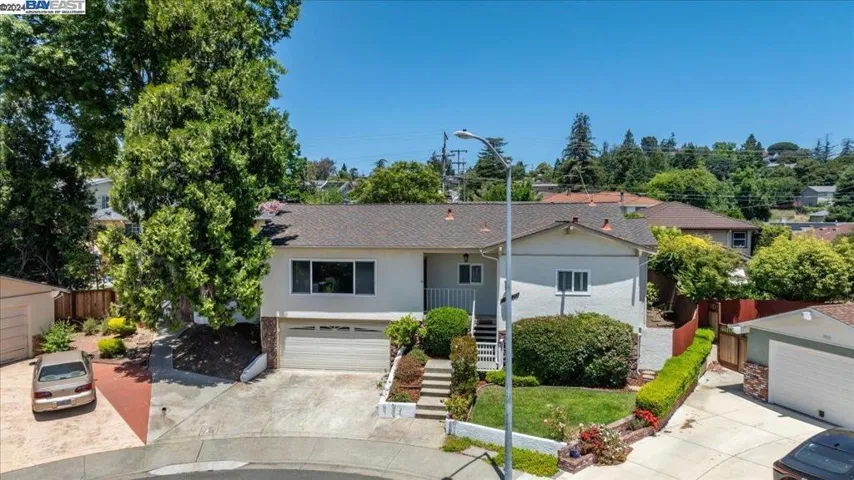 19000 Mayberry Drive, Castro Valley, California 94546