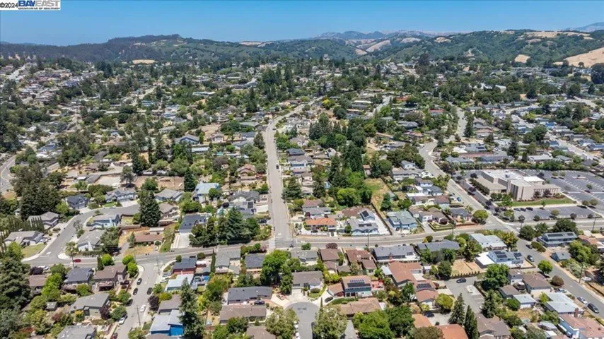19000 Mayberry Drive, Castro Valley, California 94546