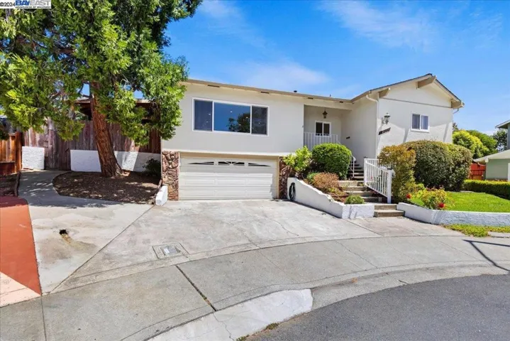 19000 Mayberry Drive, Castro Valley, California 94546
