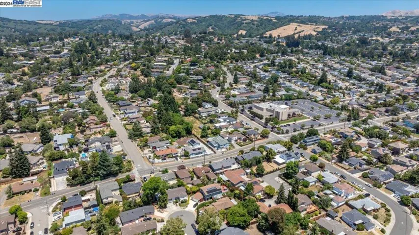 19000 Mayberry Drive, Castro Valley, California 94546
