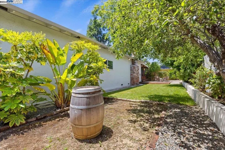 19000 Mayberry Drive, Castro Valley, California 94546