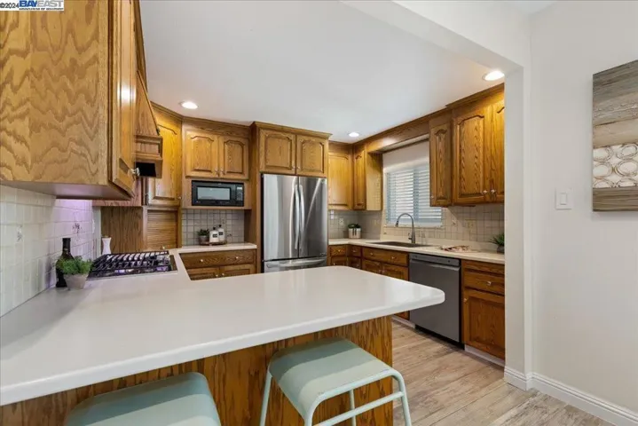 19000 Mayberry Drive, Castro Valley, California 94546