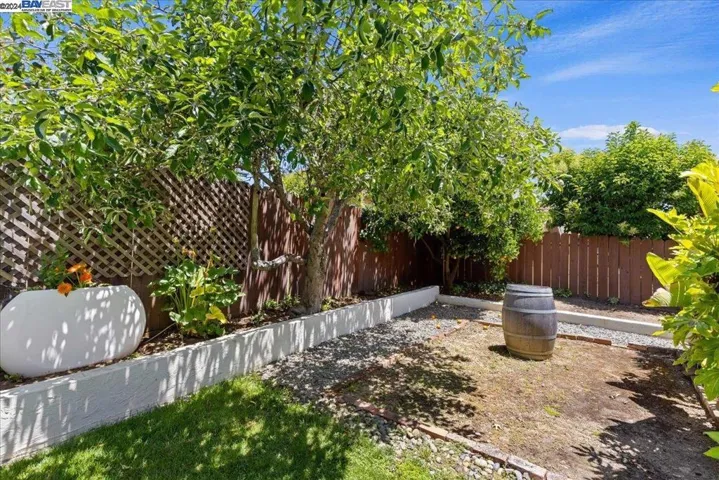 19000 Mayberry Drive, Castro Valley, California 94546