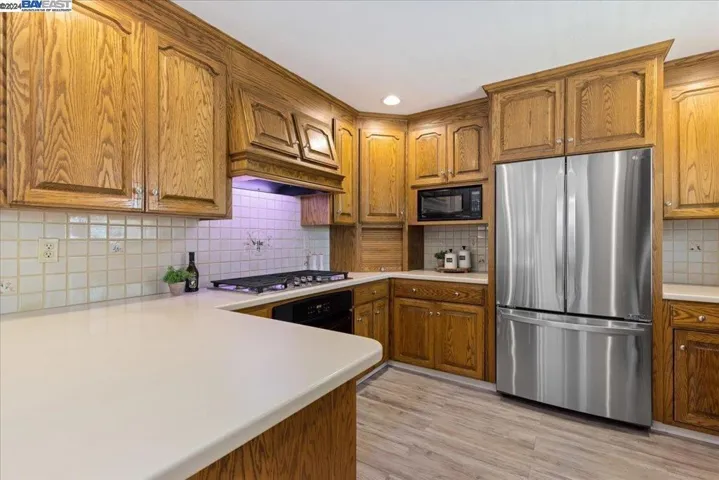 19000 Mayberry Drive, Castro Valley, California 94546