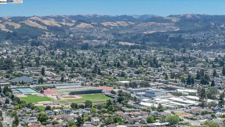 19000 Mayberry Drive, Castro Valley, California 94546