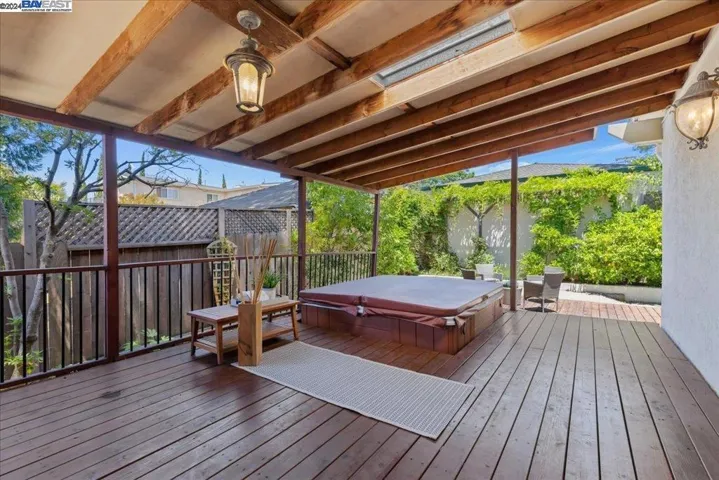 19000 Mayberry Drive, Castro Valley, California 94546