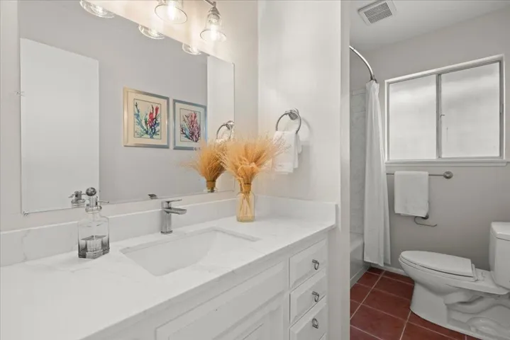 210 Kenneth Drive, Aptos, California 95003
