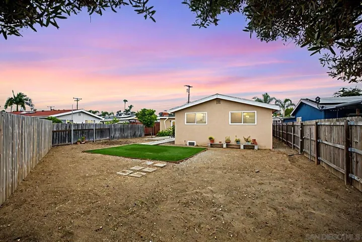4048 Cosmo St, San Diego, California 92111