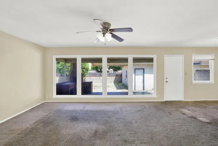 7515 Magnolia Ave, Riverside, California 92504