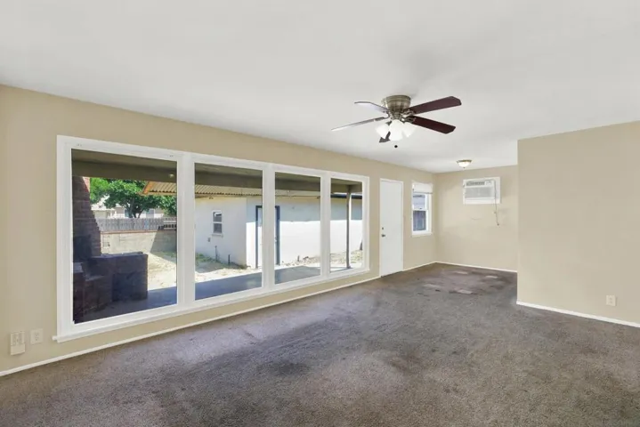 7515 Magnolia Ave, Riverside, California 92504