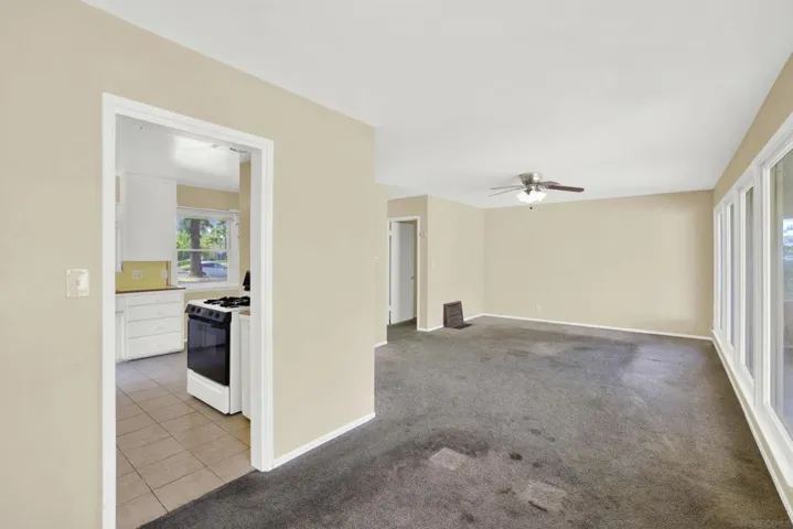 7515 Magnolia Ave, Riverside, California 92504