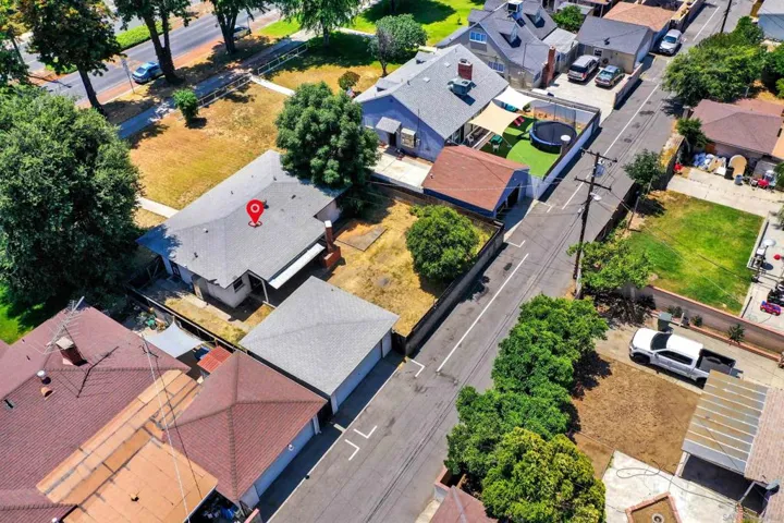 7515 Magnolia Ave, Riverside, California 92504