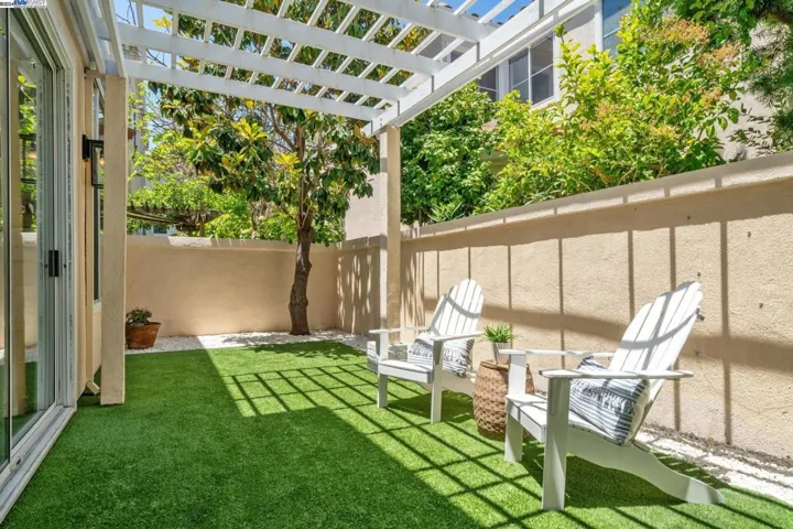 204 Galway Bay, Alameda, California 94502