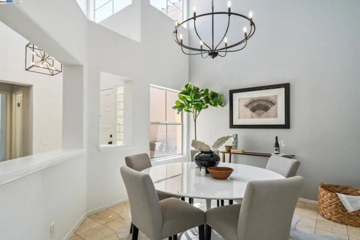 204 Galway Bay, Alameda, California 94502