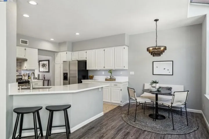 204 Galway Bay, Alameda, California 94502