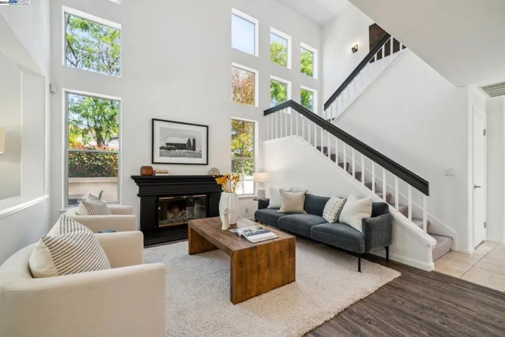 204 Galway Bay, Alameda, California 94502