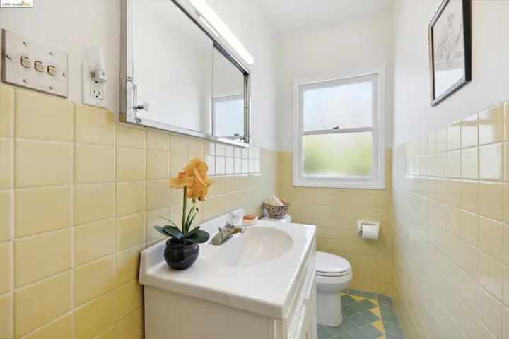 4001 Fruitvale Ave, Oakland, California 94602